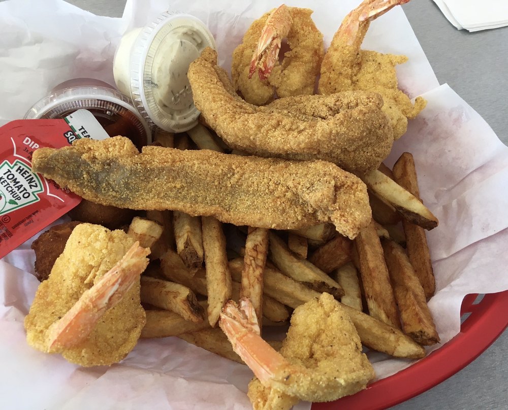 Flying Burger & Seafood Texarkana 5302 Summerhill Rd, Texarkana