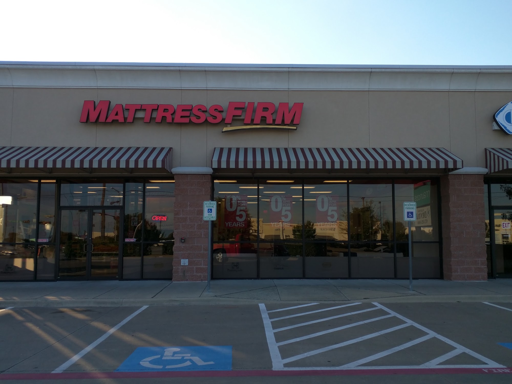 Mattress Firm Waxahachie Crossing