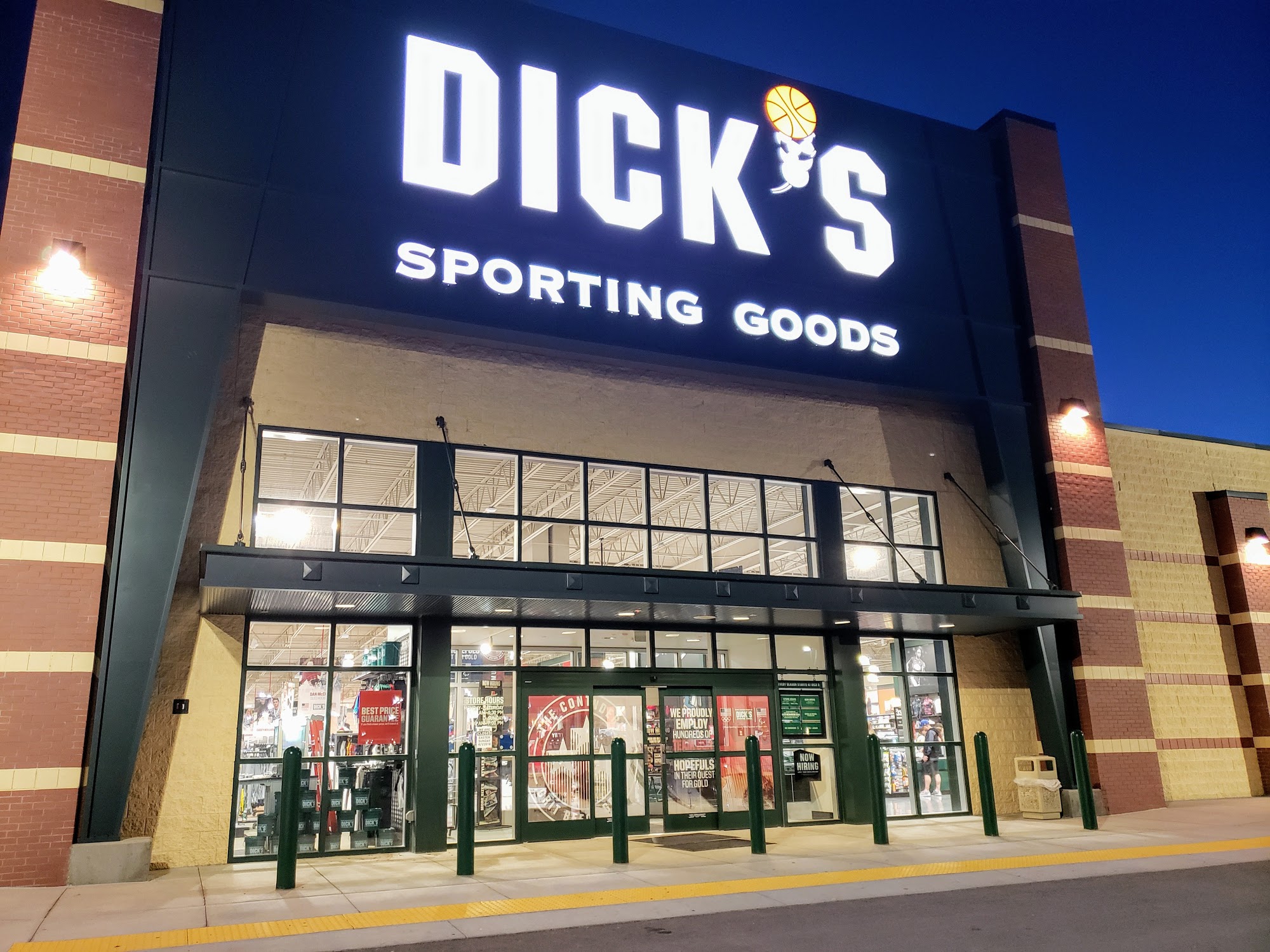 DICK'S Sporting Goods