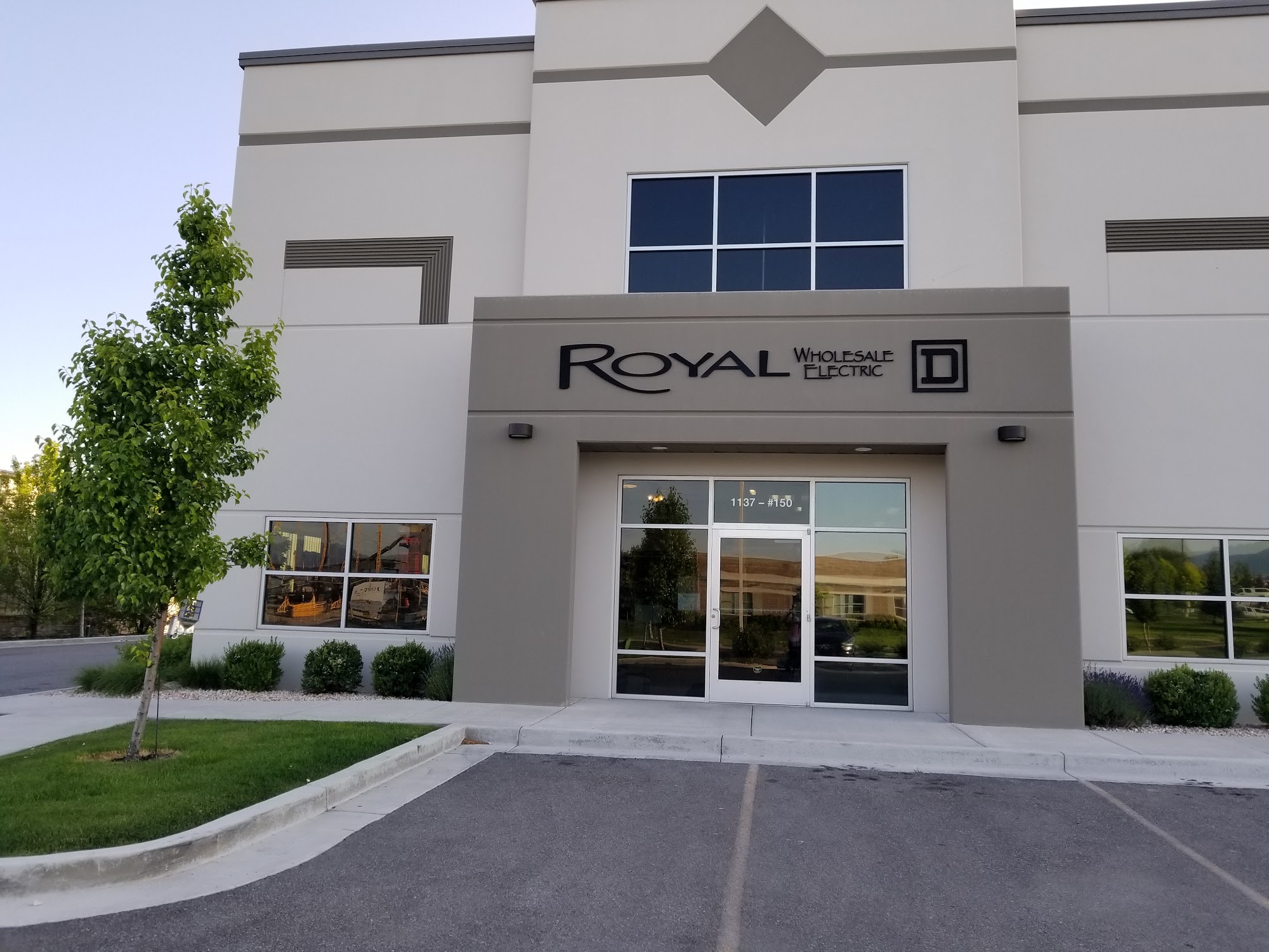 Royal Wholesale Electric