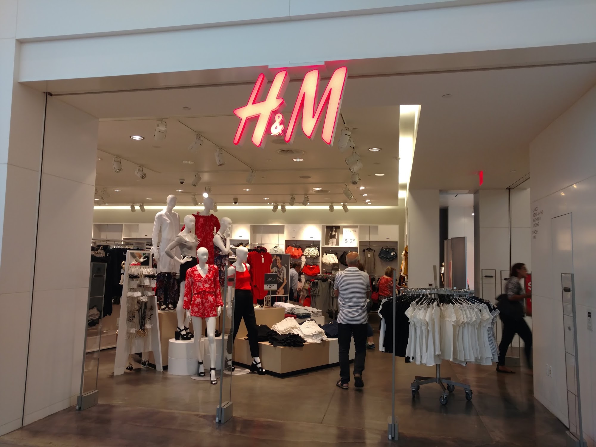 H&M