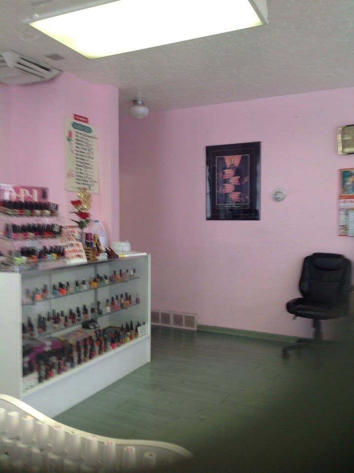 Happy Nails 235 E Broadway, Salt Lake City
