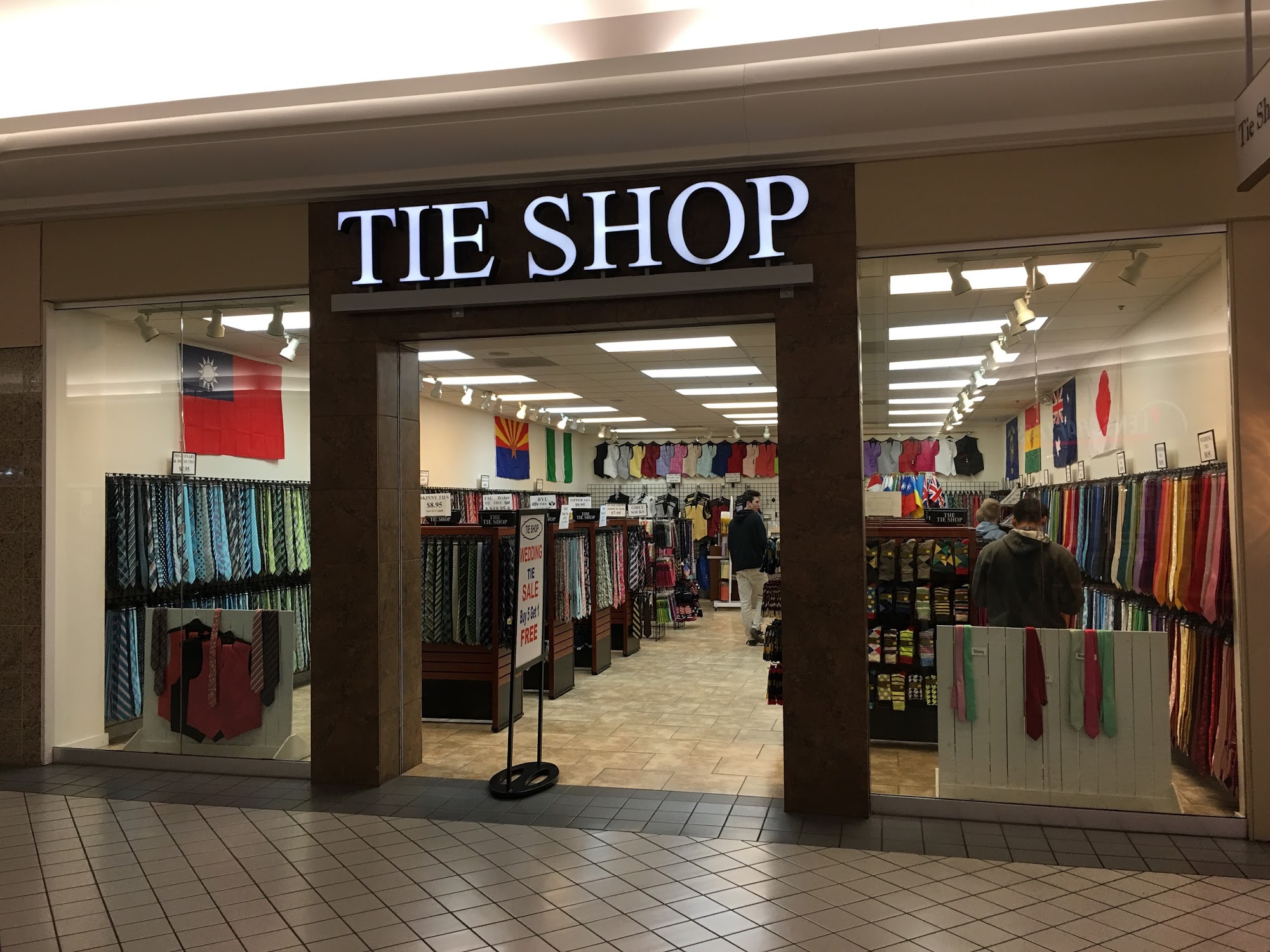 Tie Shop