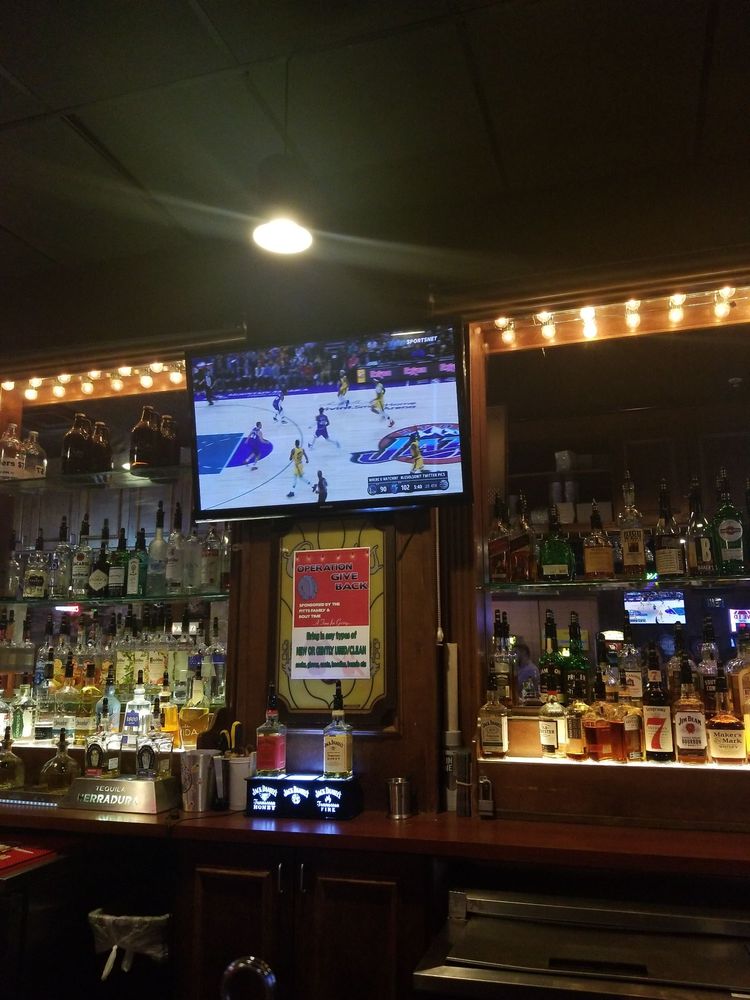 Bout Time Pub & Grub 7211 Plaza Center Dr #190, West Jordan