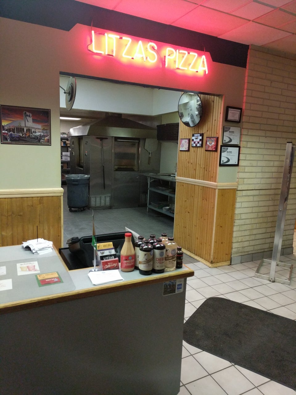 Litzas Pizza 2900 W 4700 S, West Valley City