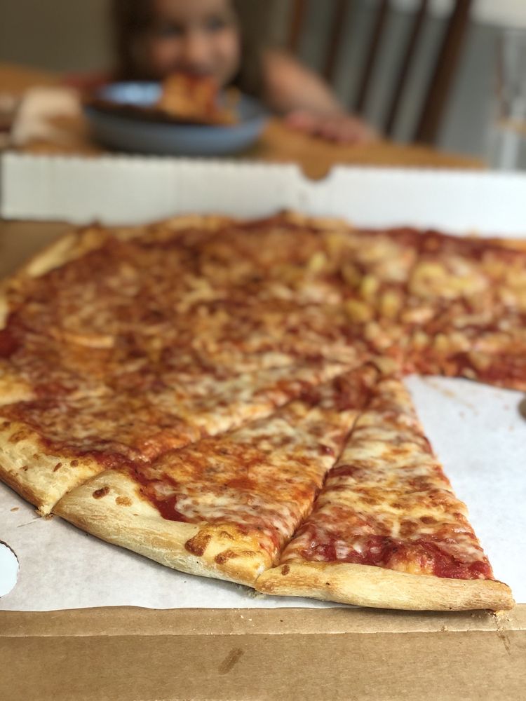 Valentino’s Pizzeria & Restaurant 4813 Beauregard St, Alexandria