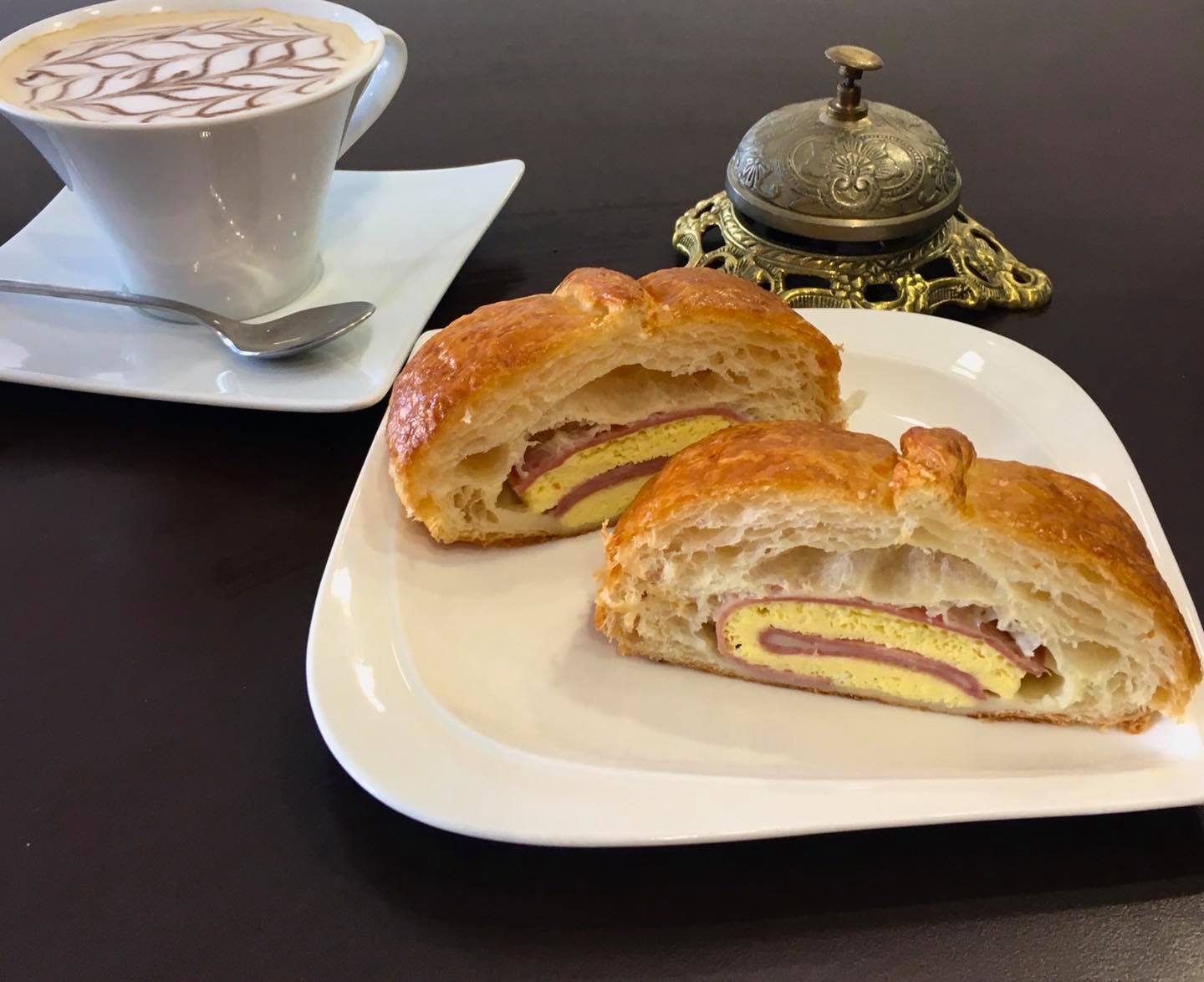 Voilà Pastry & Café 5908 N Kings Hwy, Alexandria