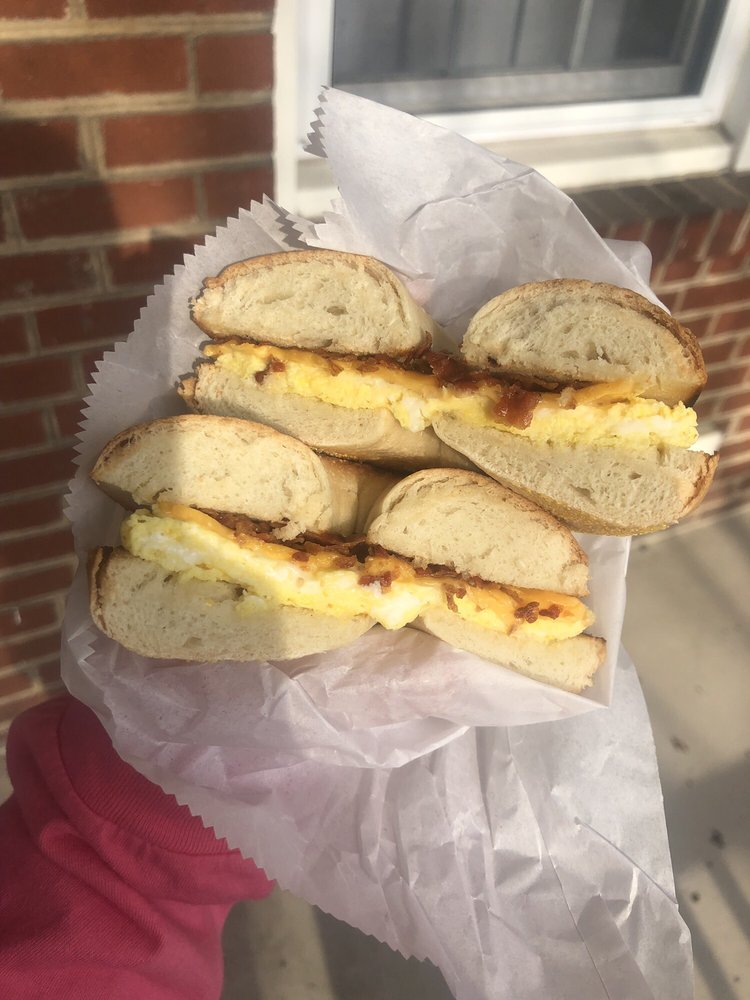 Uptowner Cafe 1609 King St, Alexandria