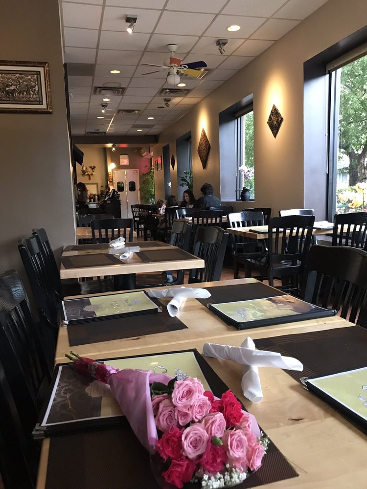 Thanida Thai Restaurant 835 N Royal St, Alexandria