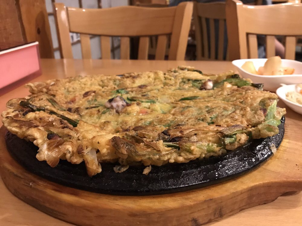 Gom Ba Woo 7133C Columbia Pike, Annandale