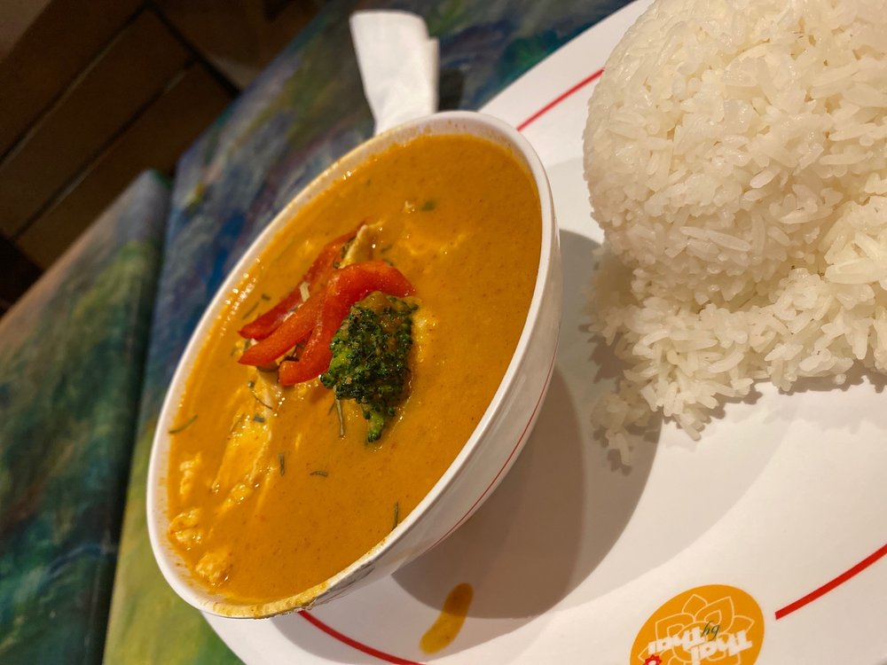 Thai by Thai 6920-H Bradlick Shopping Center, Annandale