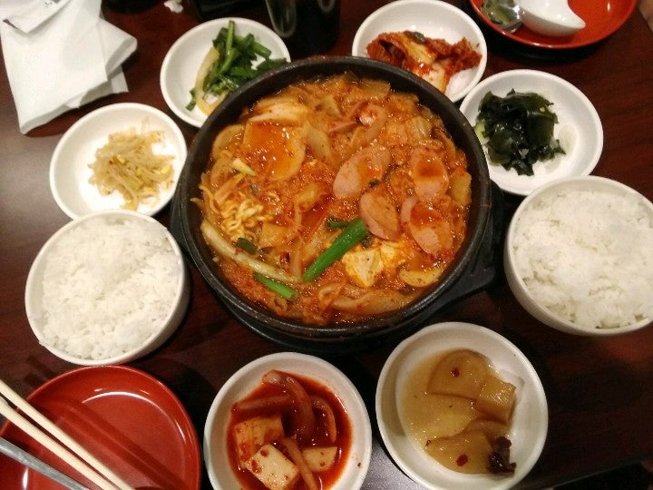Mandu Lang Kimbob Eiang LLC 7217 Columbia Pike, Annandale