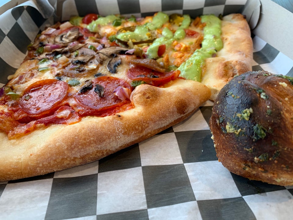 Wiseguy Pizza 1735 N Lynn St, Arlington