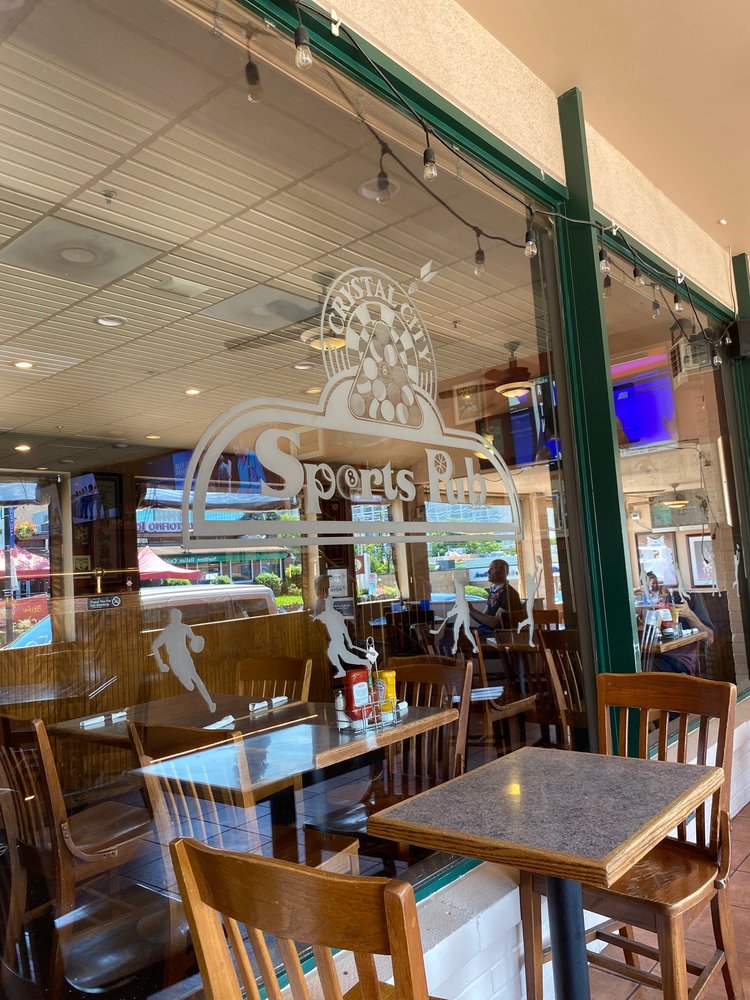 Crystal City Sports Pub 529 23rd St S, Arlington