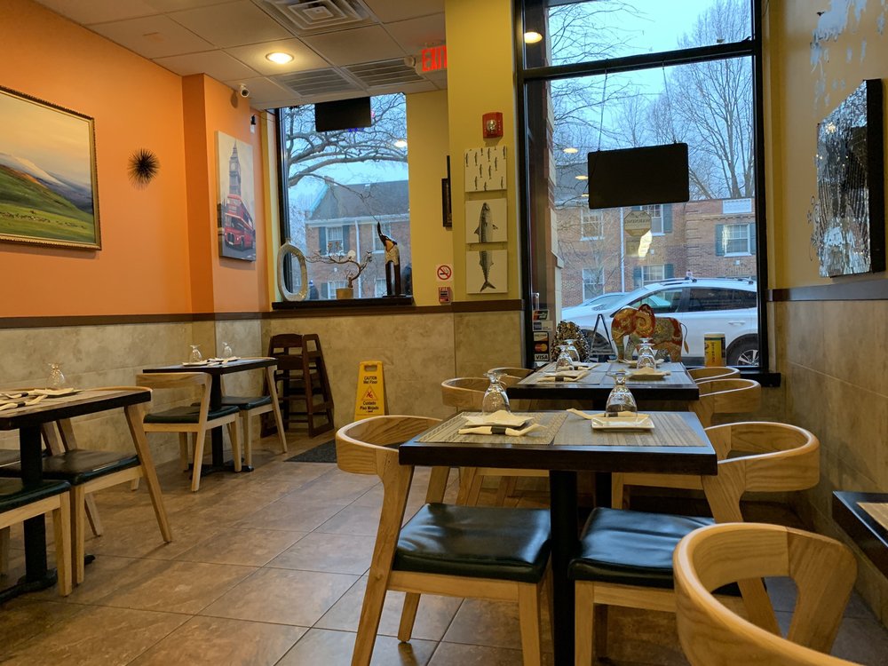 Buuz Thai Eatery 1926 Wilson Blvd, Arlington