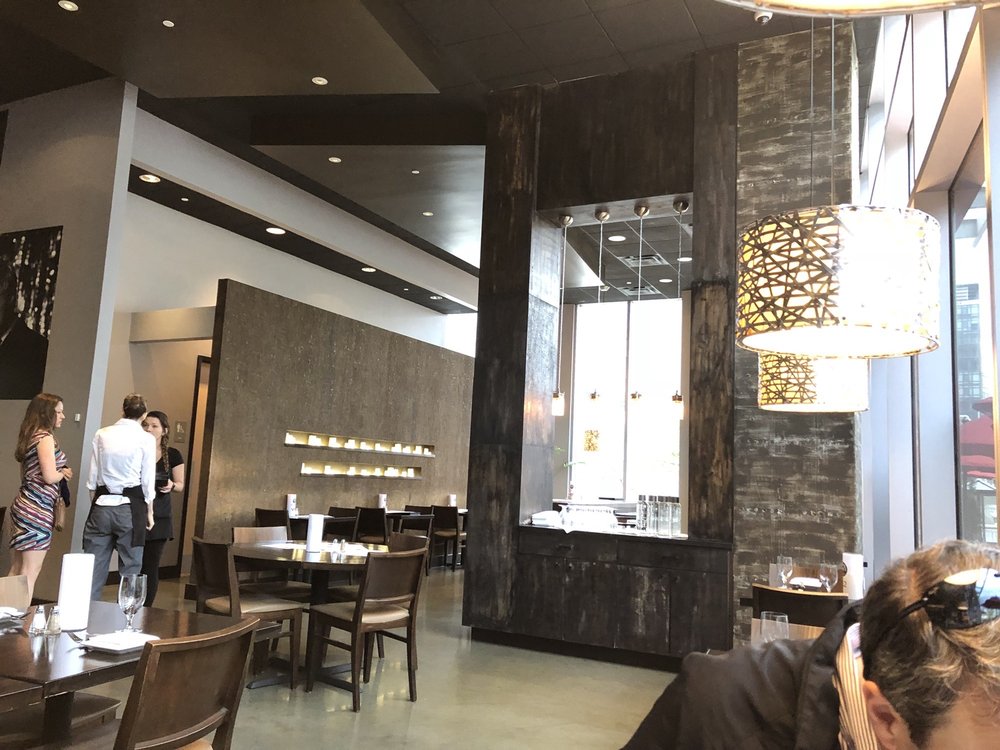 Stageplate Bistro - Arlington 900 N Glebe Rd, Arlington