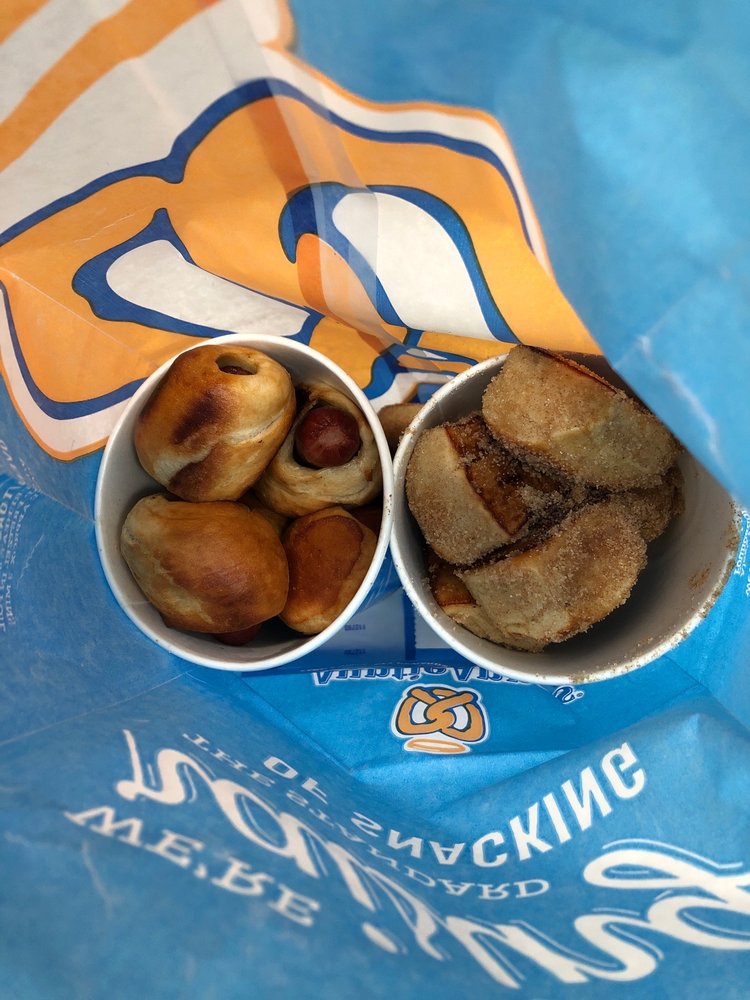 Auntie Anne's 11953 Fair Oaks Mall, Fairfax