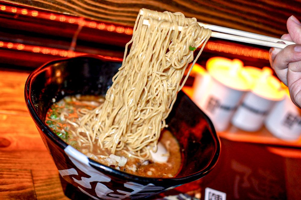 JINYA Ramen Bar 2911 District Ave #140, Fairfax
