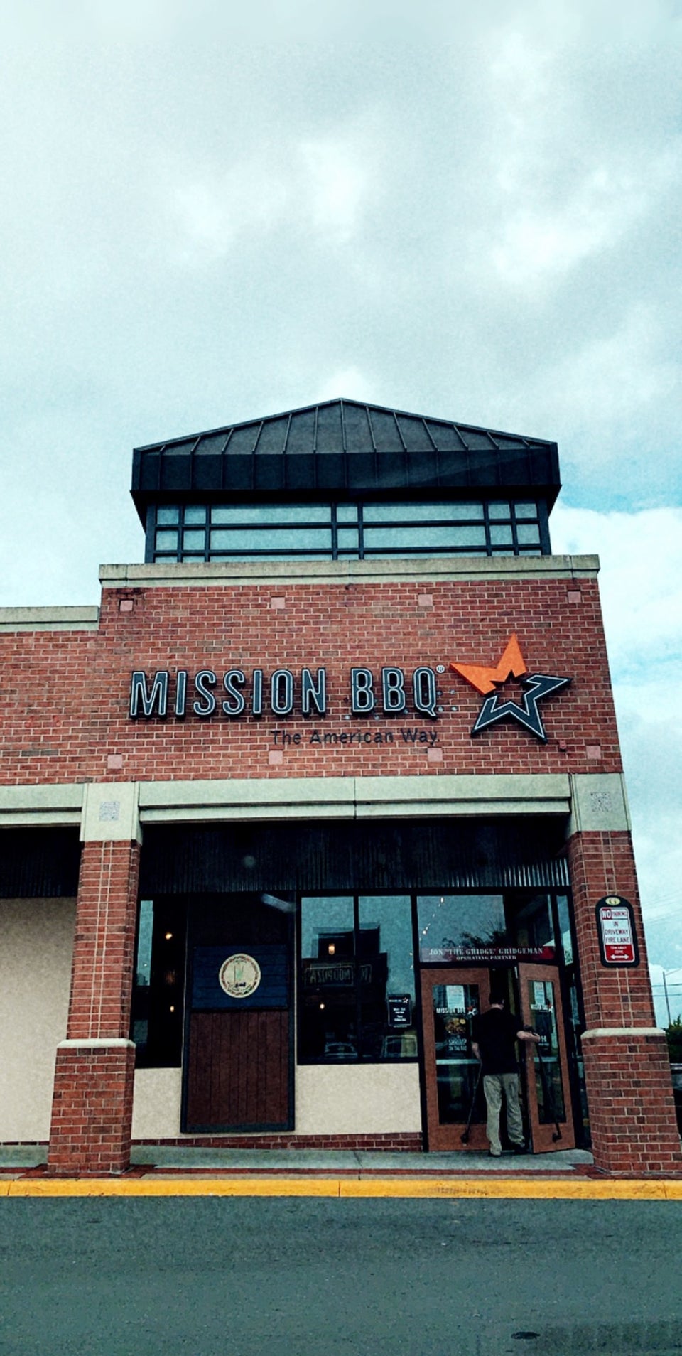 MISSION BBQ 13067-J, Lee Jackson Memorial Hwy, Fairfax