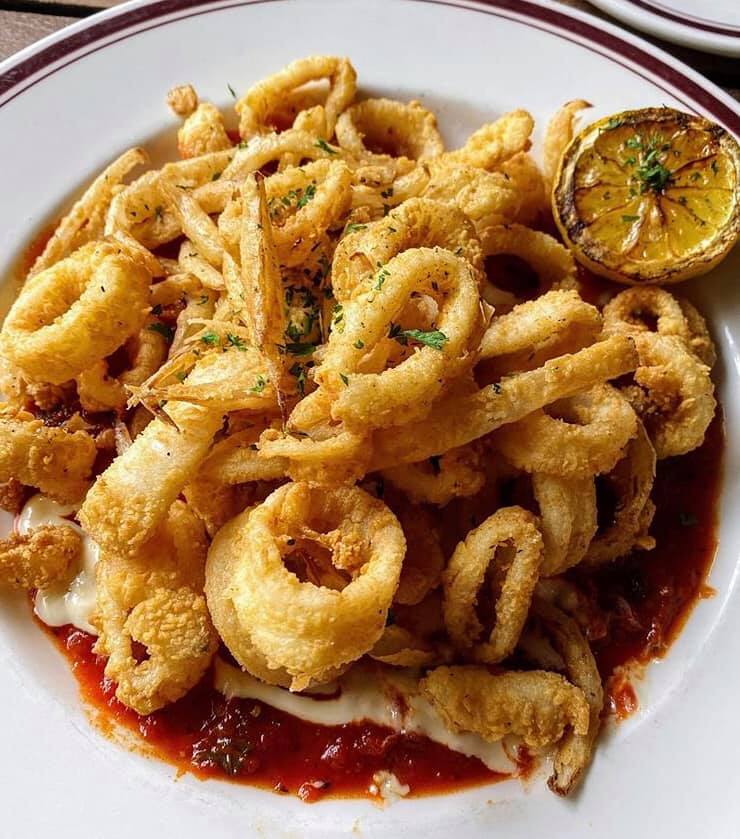 Ozzie's Good Eats 11880 Grand Commons Ave, Fairfax