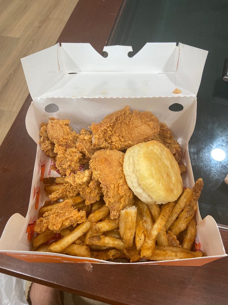Popeyes Louisiana Kitchen 9661 Fairfax Blvd, Fairfax