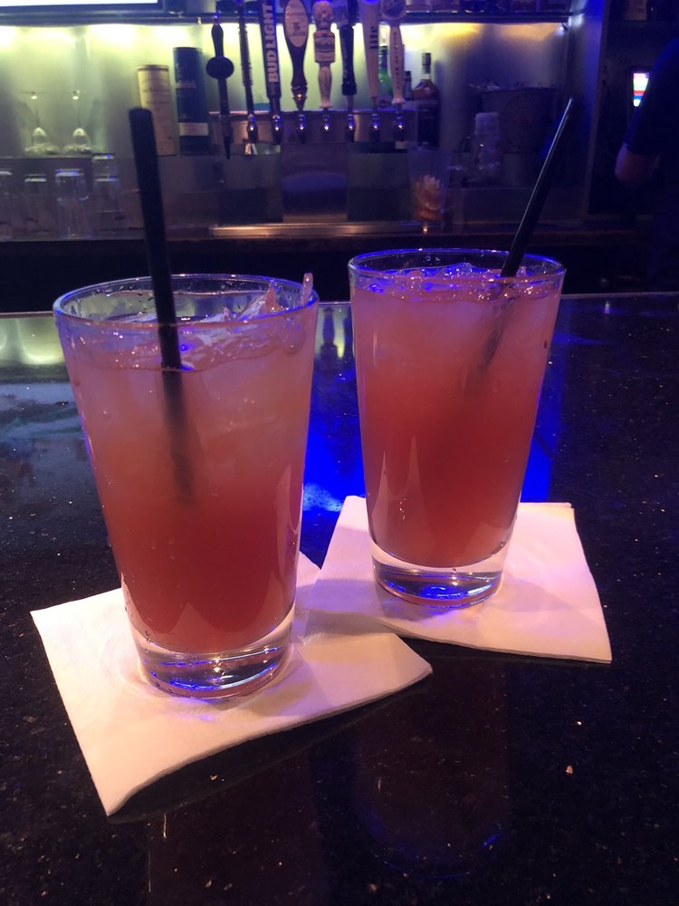 Breakers Sky Lounge 2445 Centreville Rd, Herndon