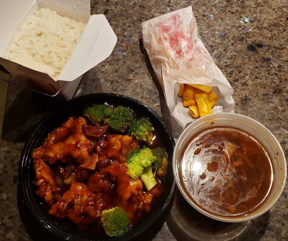 Chen's Kitchen Restaurant 301 Spring St, Herndon