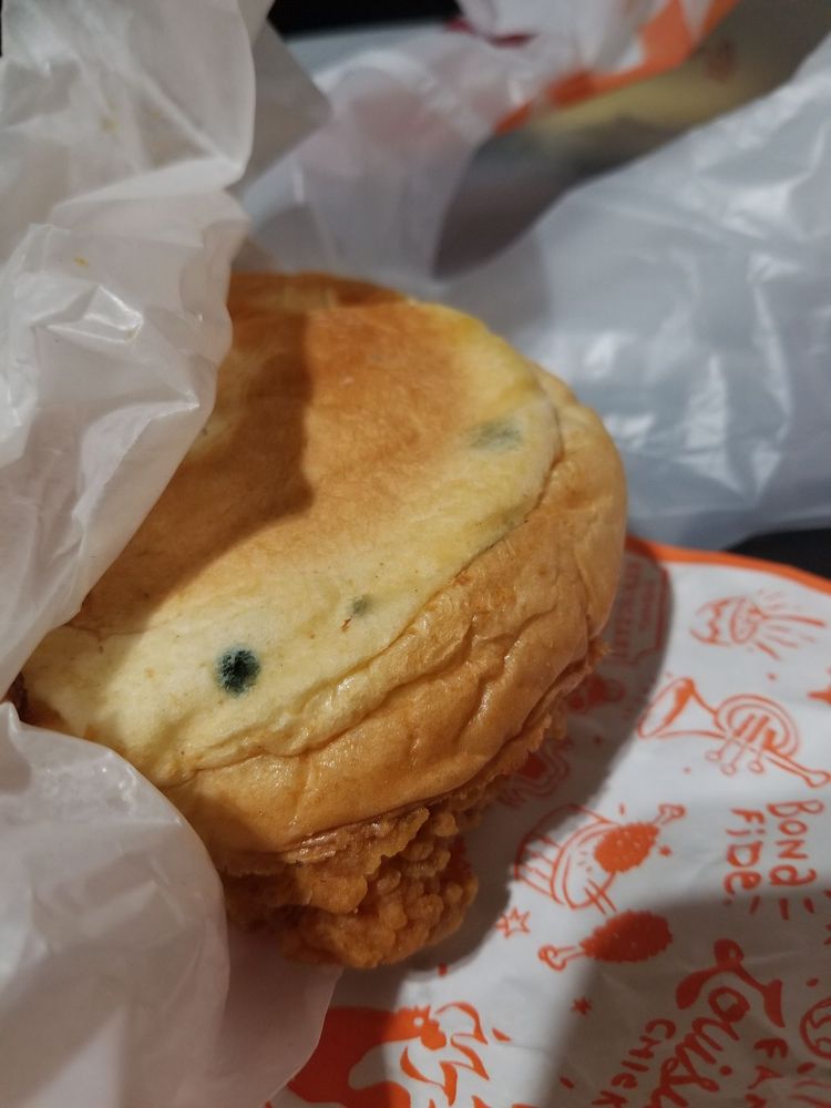 Popeyes Louisiana Kitchen 12218 Leesburg Pike, Herndon