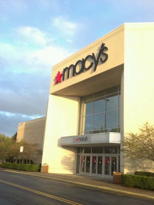 MAC Cosmetics 12300 Jefferson Ave, Newport News