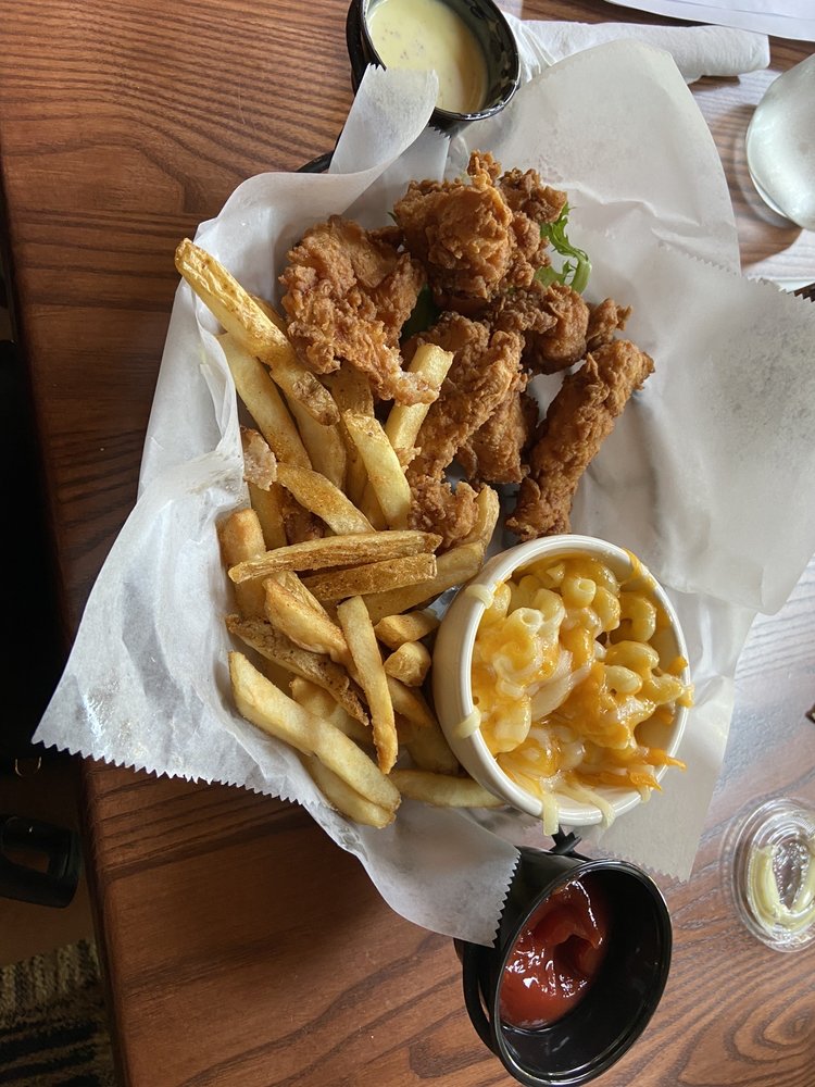 Cove Tavern 711 Lakefront Commons, Newport News