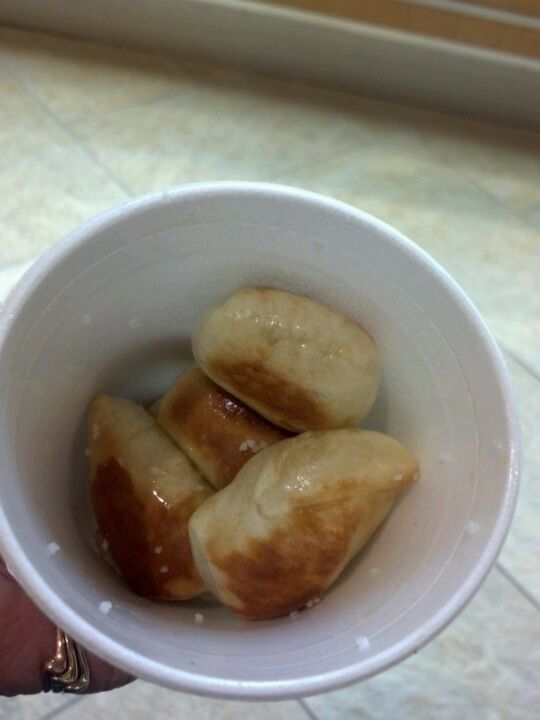 Pretzel Twister 12300 Jefferson Ave Suite K004, Newport News
