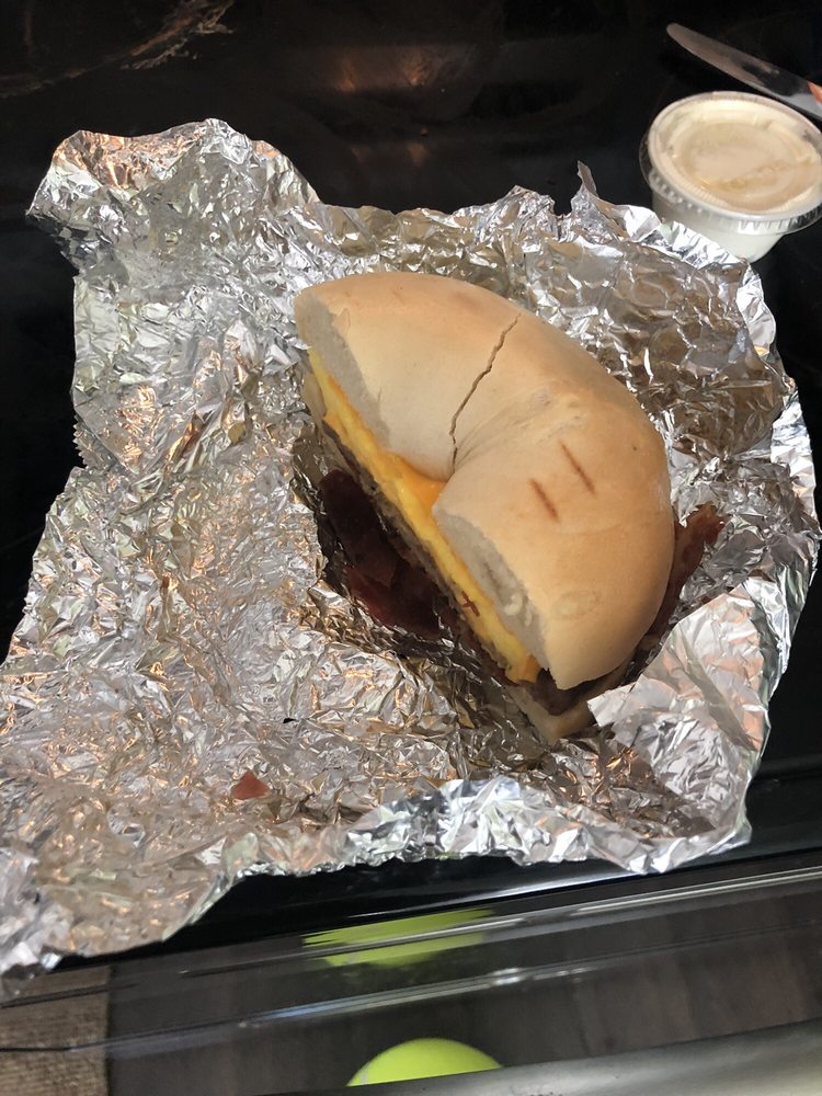 Bobbys Bagel Cafe (Oakton Chesapeake Cafe) 2952 Chain Bridge Rd # D, Oakton