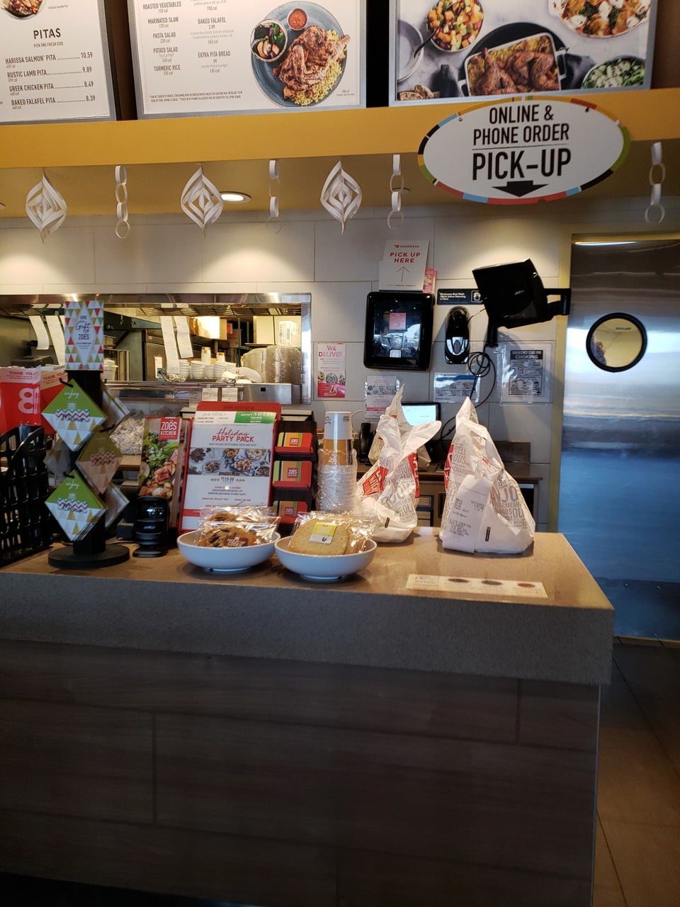 Zoës Kitchen 11690 Plaza America Dr, Reston