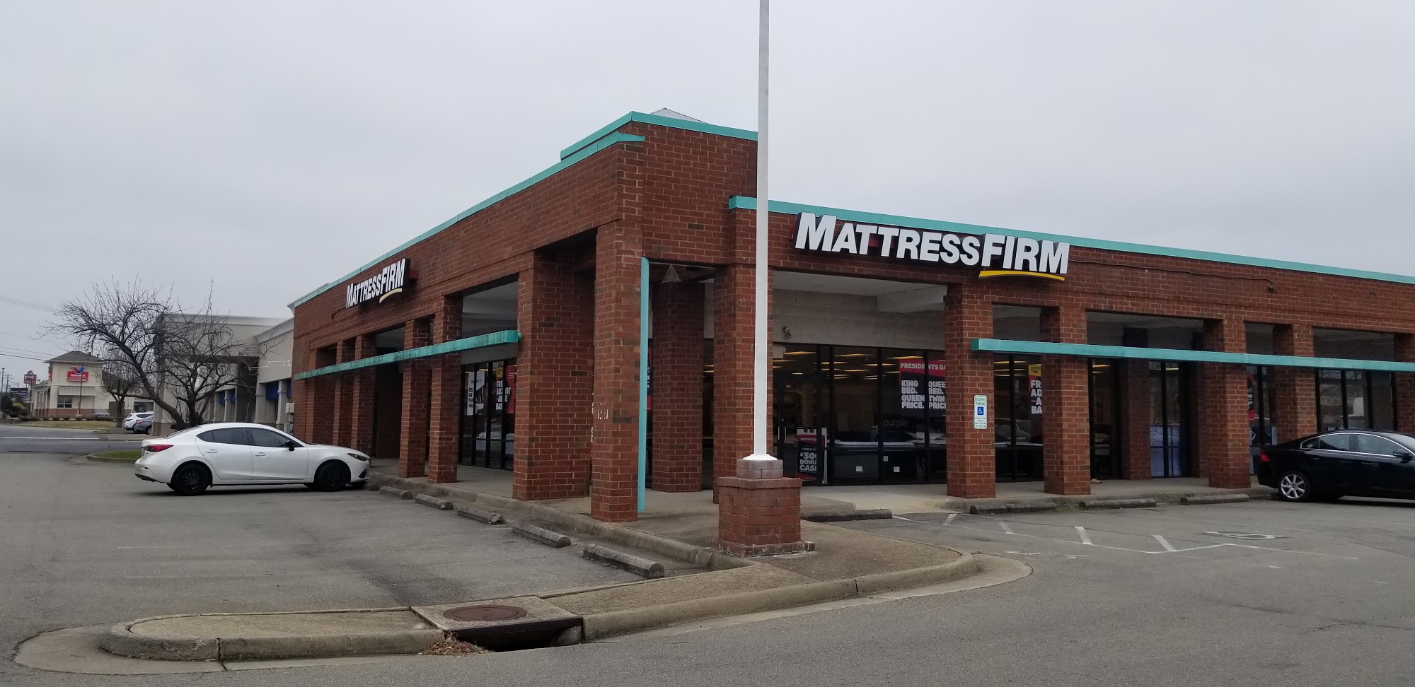 Mattress Firm Midlothian and North Courthouse