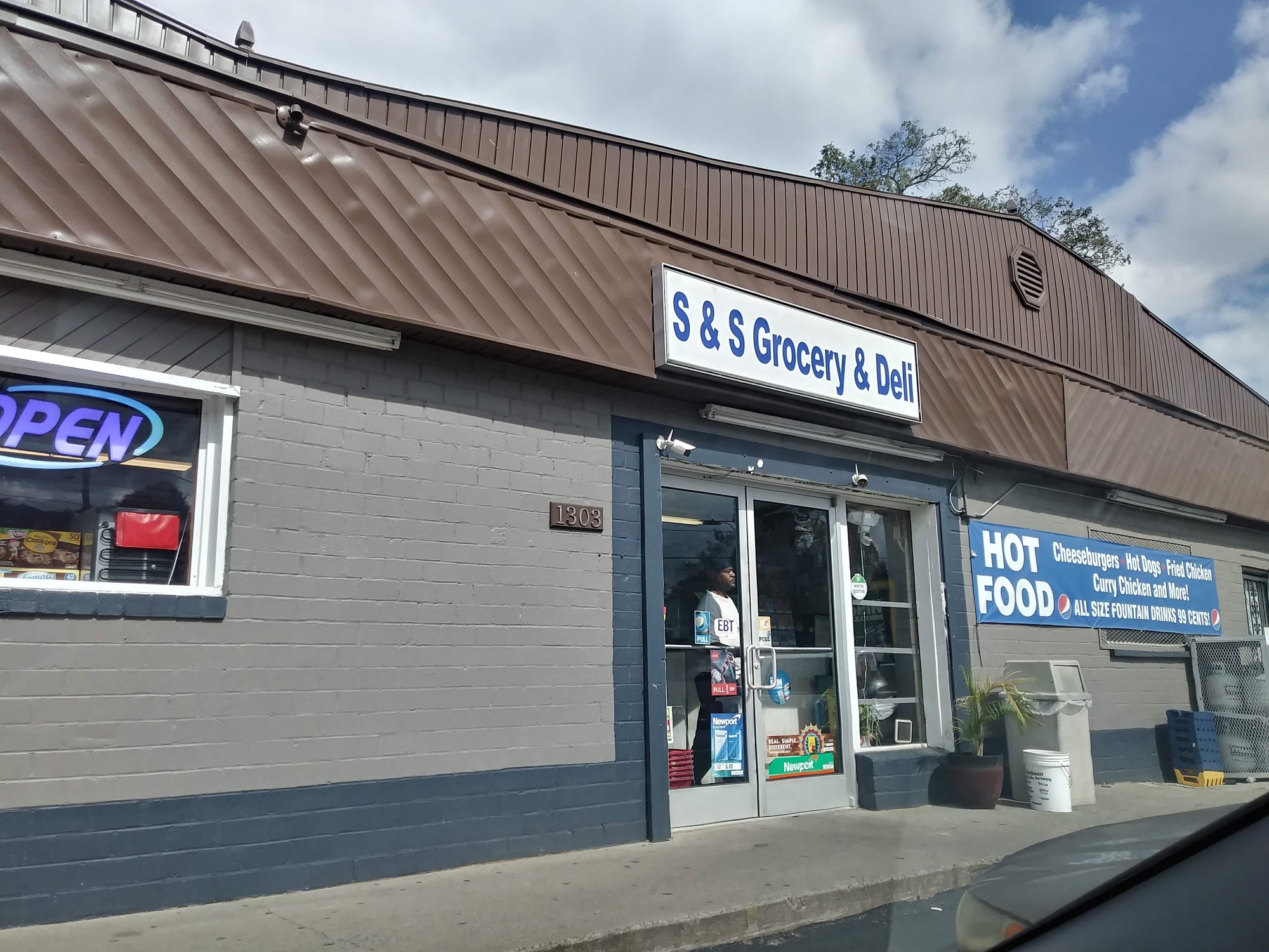 S & S Grocery & Deli