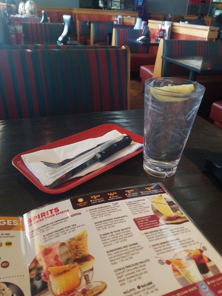 Red Robin Gourmet Burgers and Brews 4802 Valley View Blvd NW, Roanoke