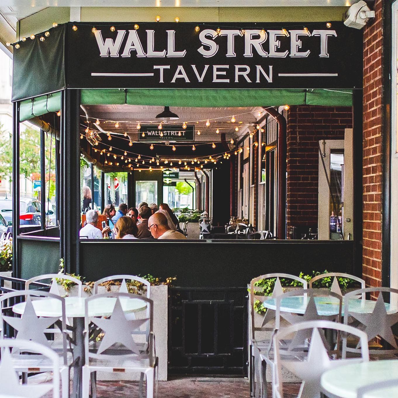 Wall Street Tavern 32 Market Square SE #1418, Roanoke