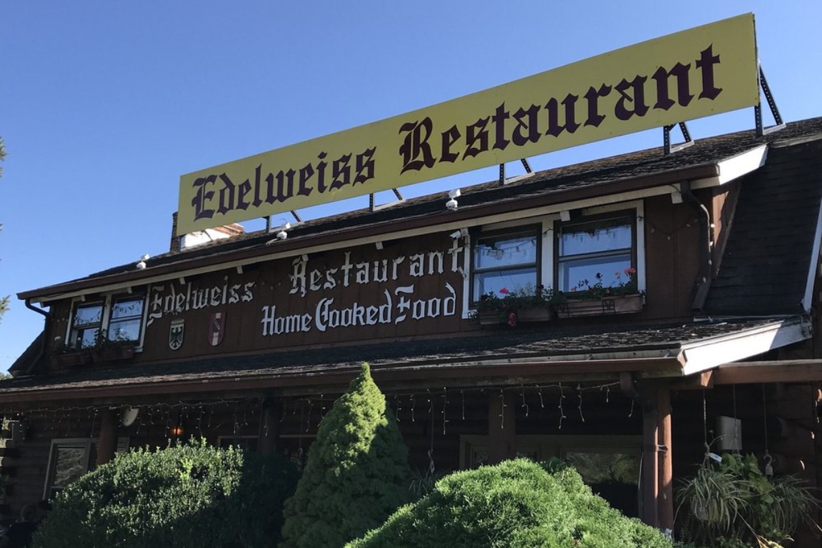 Staunton, VA Restaurants Open for Takeout, Curbside Service and/or ...