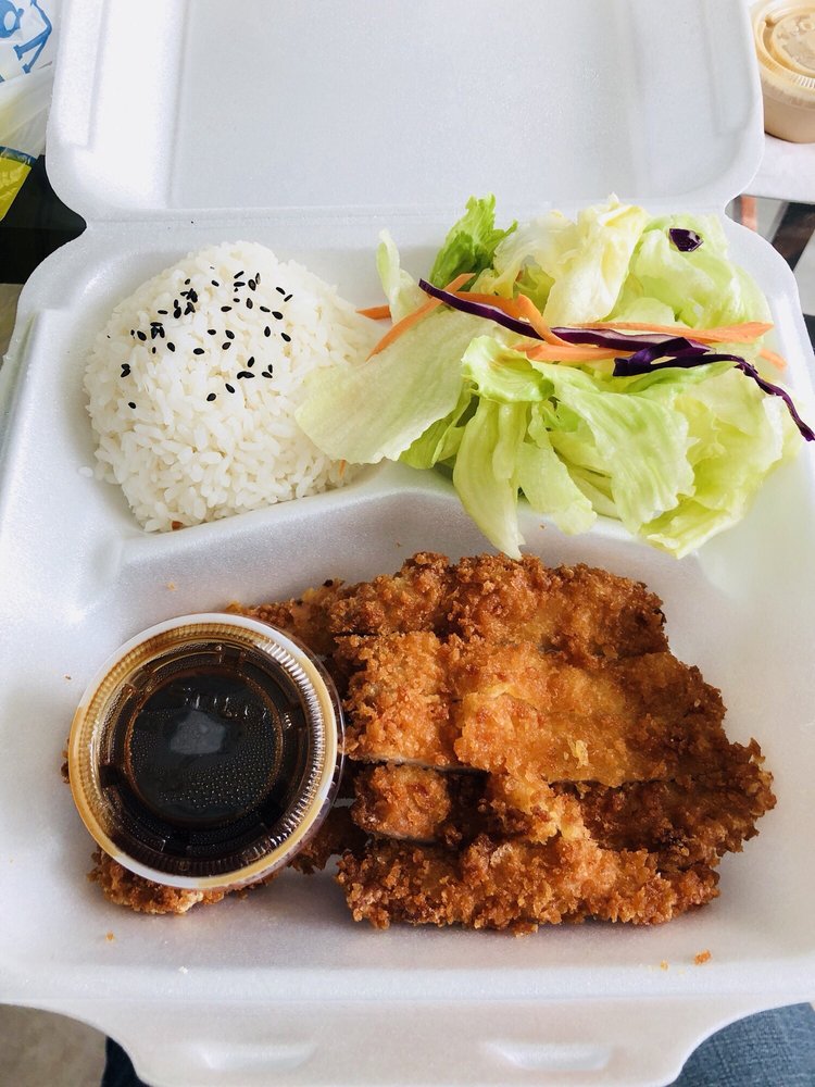 Sakatomo Sushi 5072 Ferrell Pkwy #102, Virginia Beach