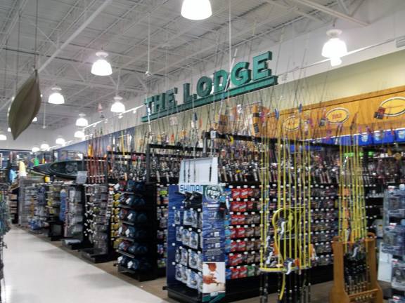 DICK'S Sporting Goods 120 Gristmil Plaza, Williamsburg