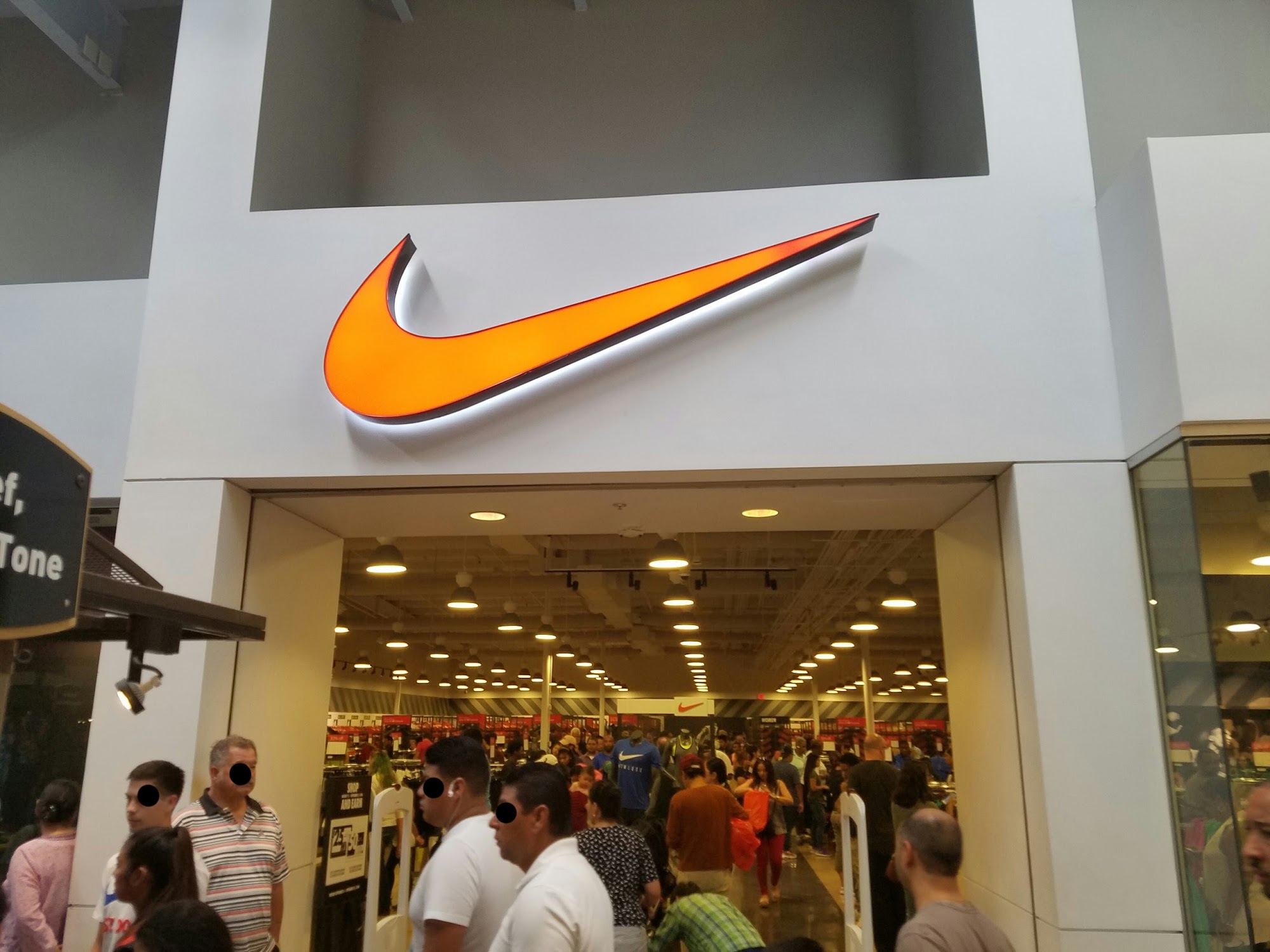 Nike Clearance Store - Woodbridge