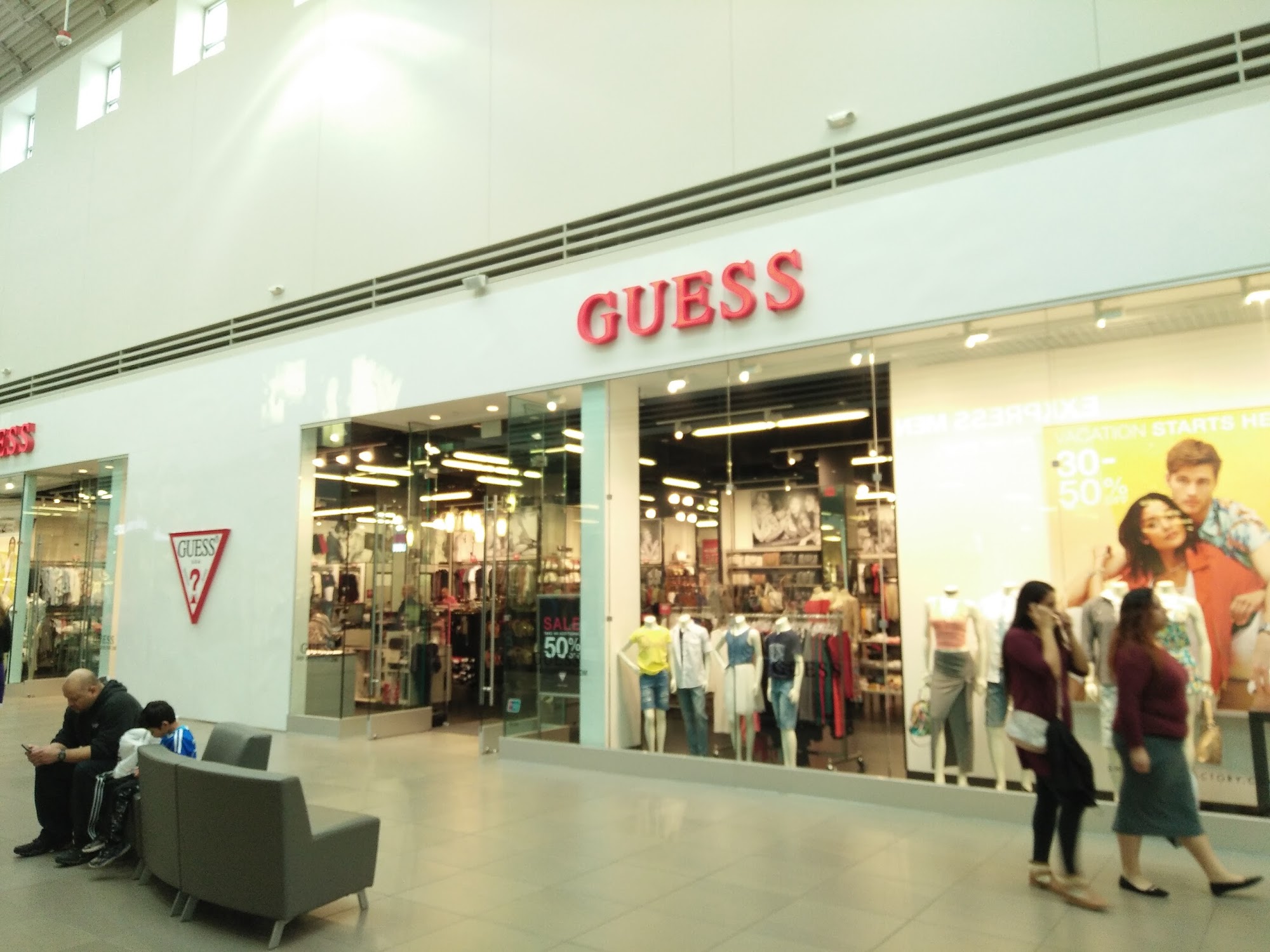 GUESS Factory