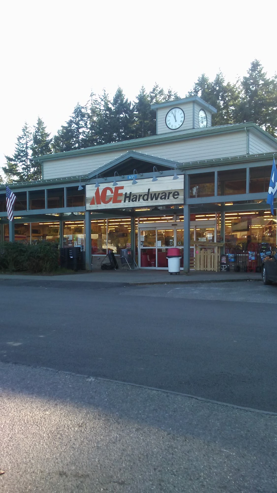 Bainbridge Island Ace Hardware