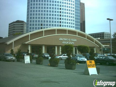 Barnes & Noble 626 106th Ave NE, Bellevue
