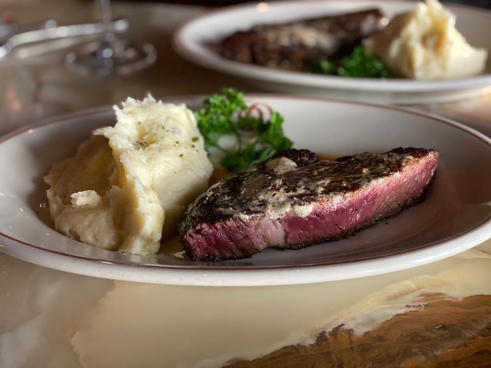 Daniel’s Broiler - Bellevue 10500 Northeast 8th Street Unit BP2101, Bellevue
