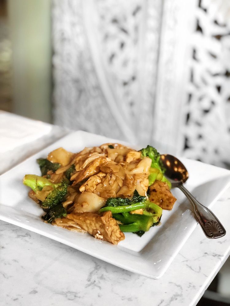 Araya's Place Bellevue 10246 Main St #C, Bellevue