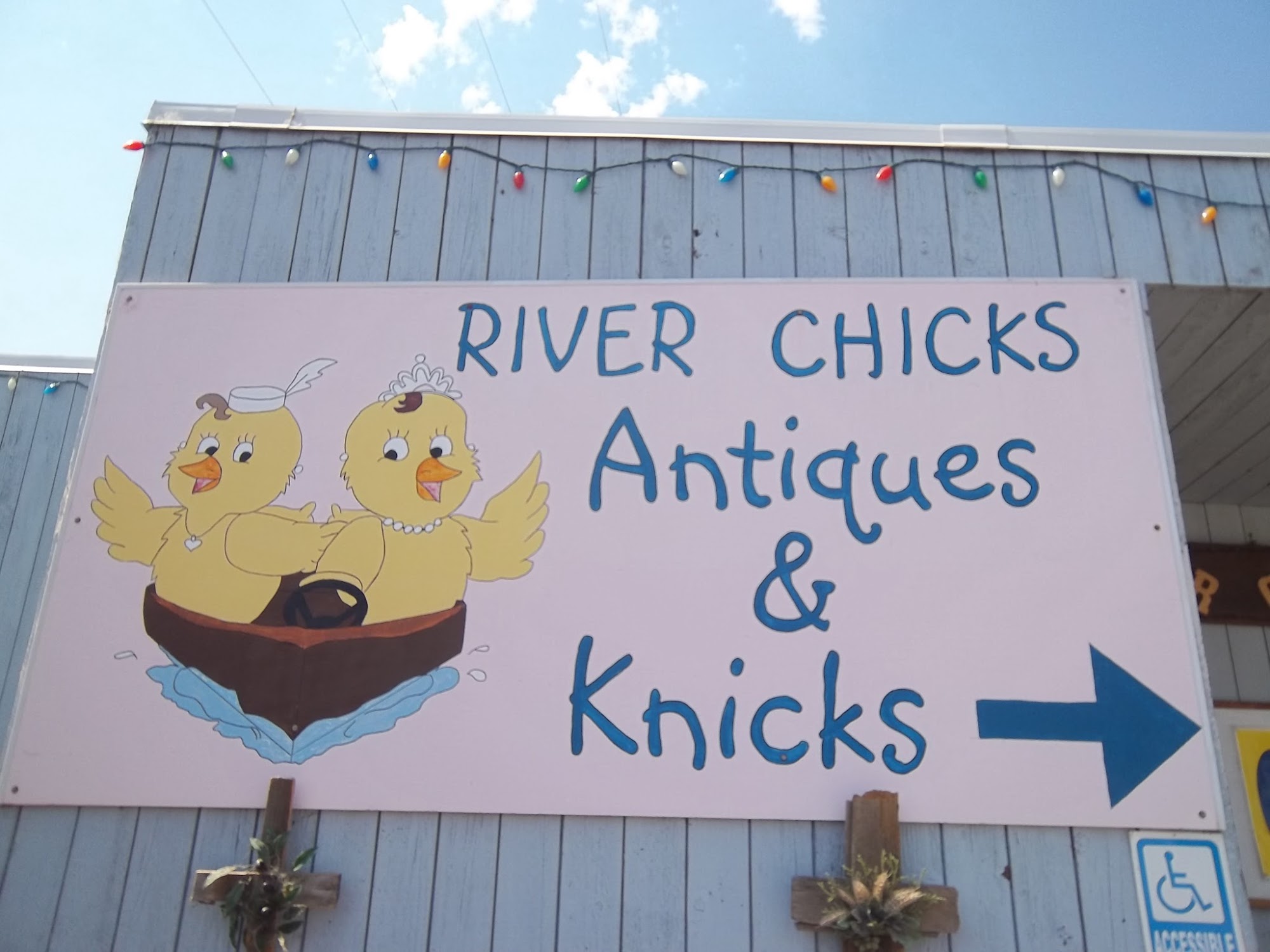 River Chicks Antiques & Knicks