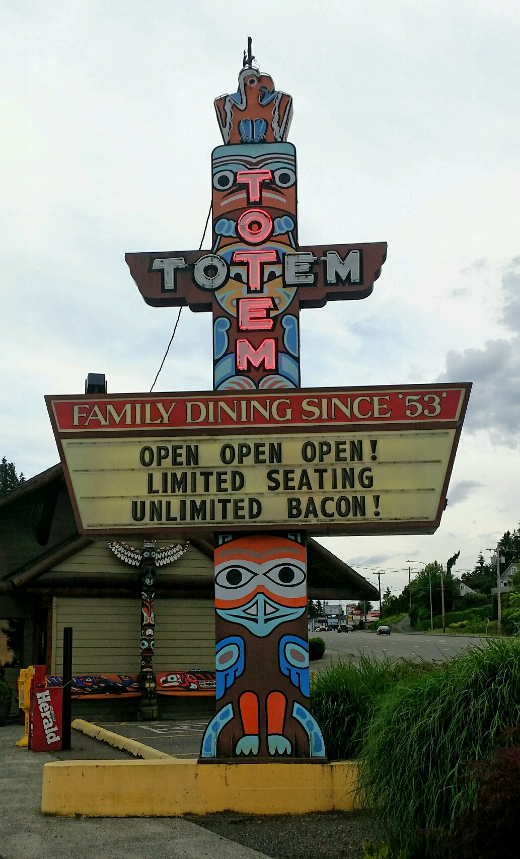Totem Family Dining 4410 Rucker Ave, Everett