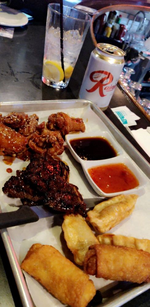 Razzals Bar & Grill 11114 Evergreen Way E, Everett