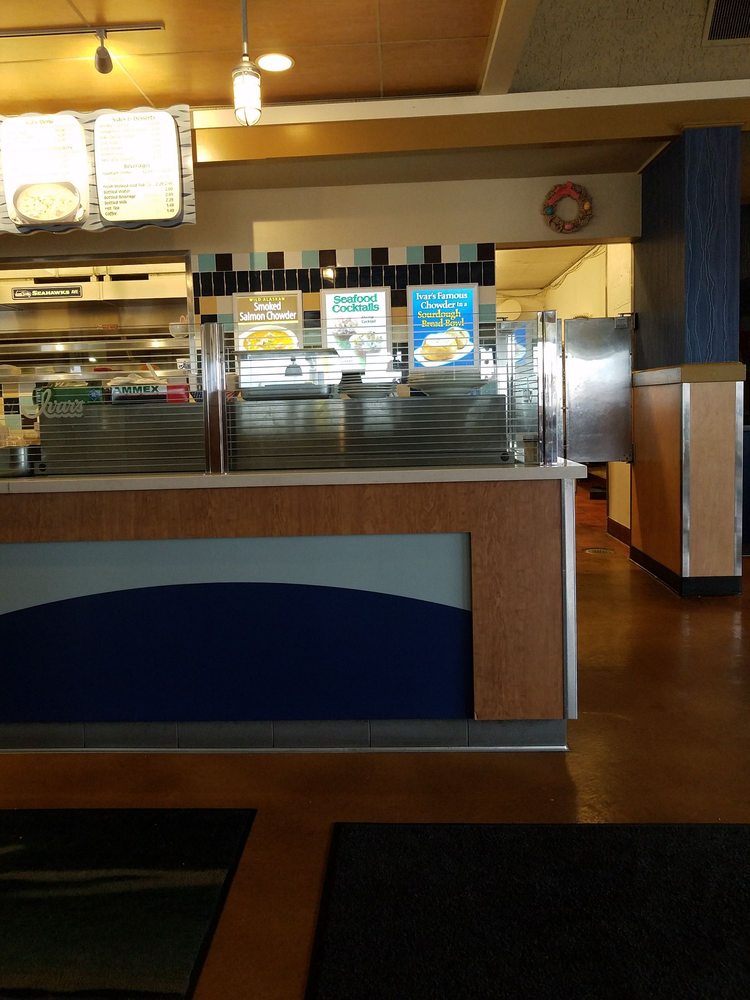 Ivar's Seafood Bar 1520 41st St, Everett